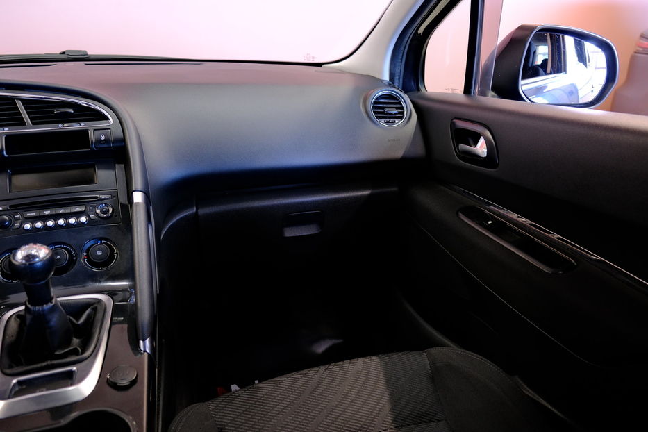 Продам Peugeot 3008 2011 года в Одессе