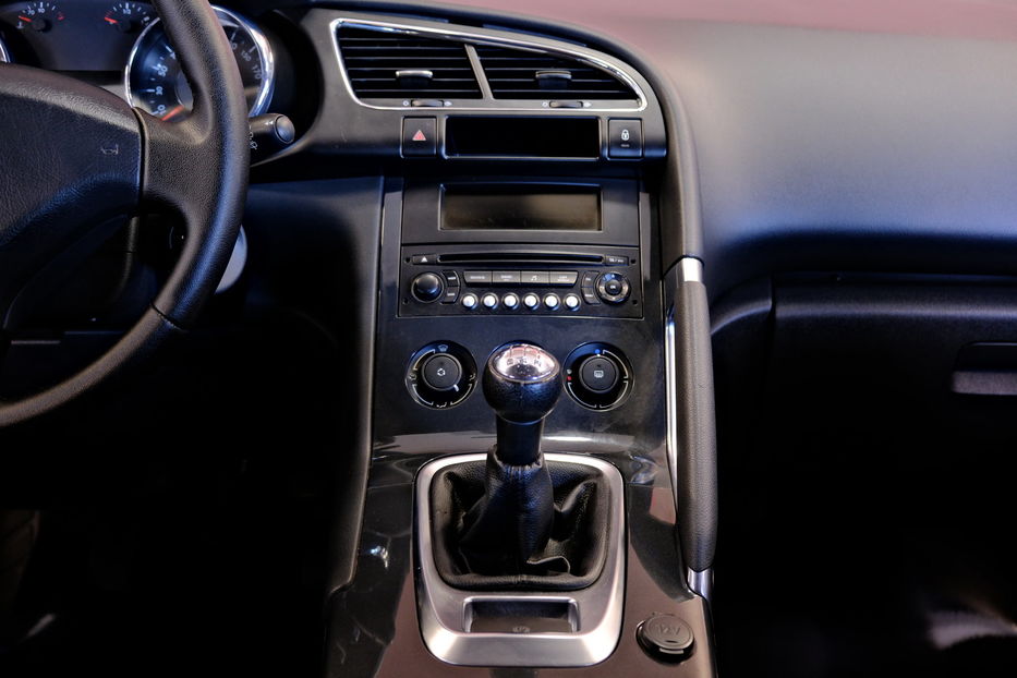 Продам Peugeot 3008 2011 года в Одессе