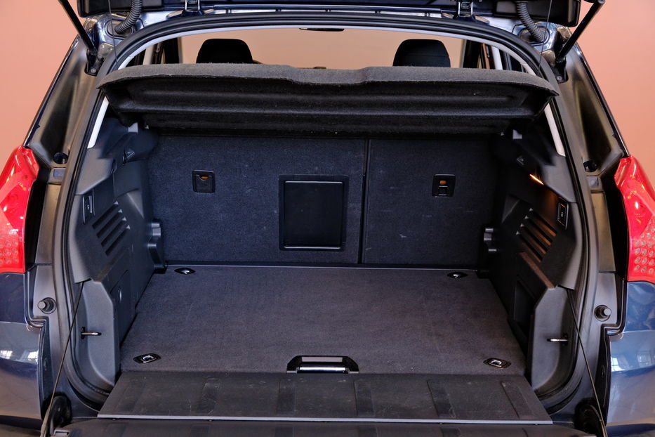 Продам Peugeot 3008 2011 года в Одессе