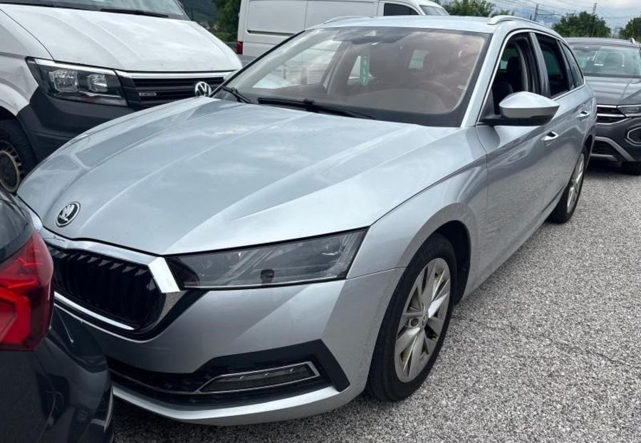 Продам Skoda Octavia Executive ЦІЛА v7545 2022 года в Луцке