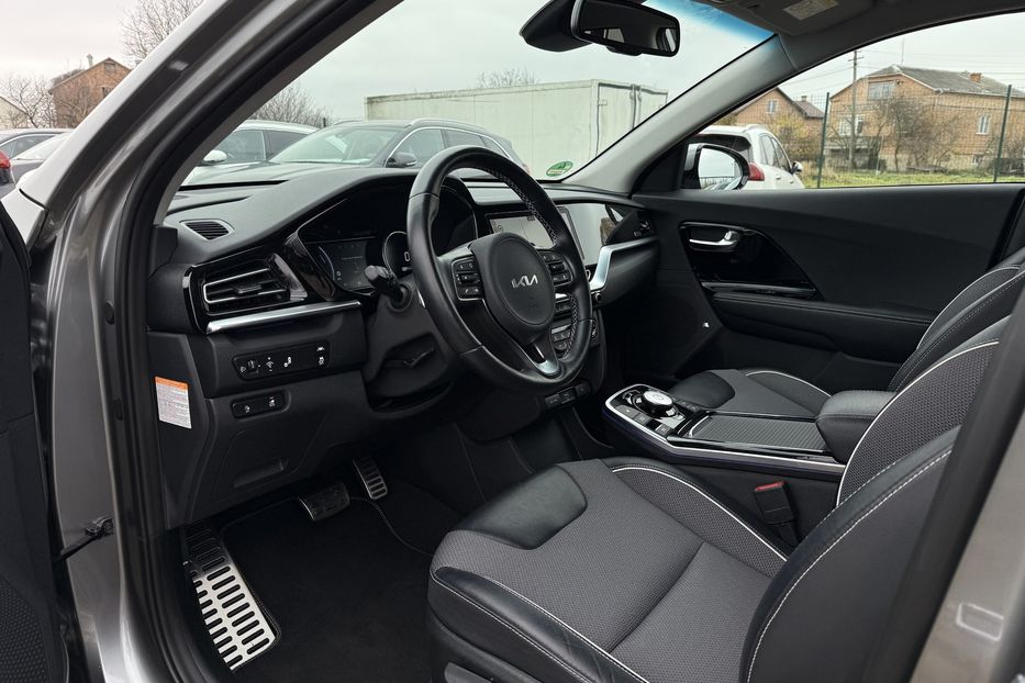 Продам Kia Niro 64кВтТепловийПідгрвсидінькерма 2022 года в Львове