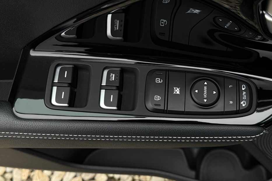 Продам Kia Niro 64кВтТепловийПідгрвсидінькерма 2022 года в Львове