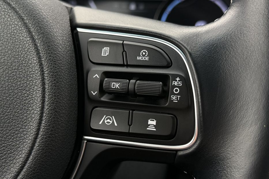 Продам Kia Niro 64кВтТепловийПідгрвсидінькерма 2022 года в Львове