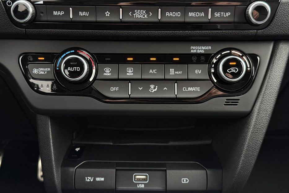 Продам Kia Niro 64кВтТепловийПідгрвсидінькерма 2022 года в Львове