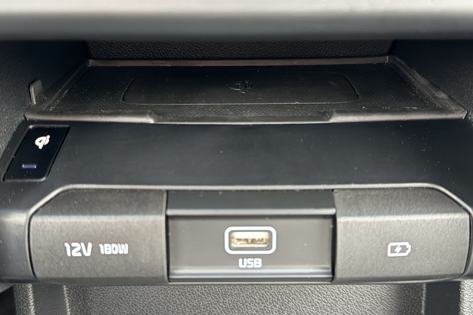 Продам Kia Niro 64кВтТепловийПідгрвсидінькерма 2022 года в Львове