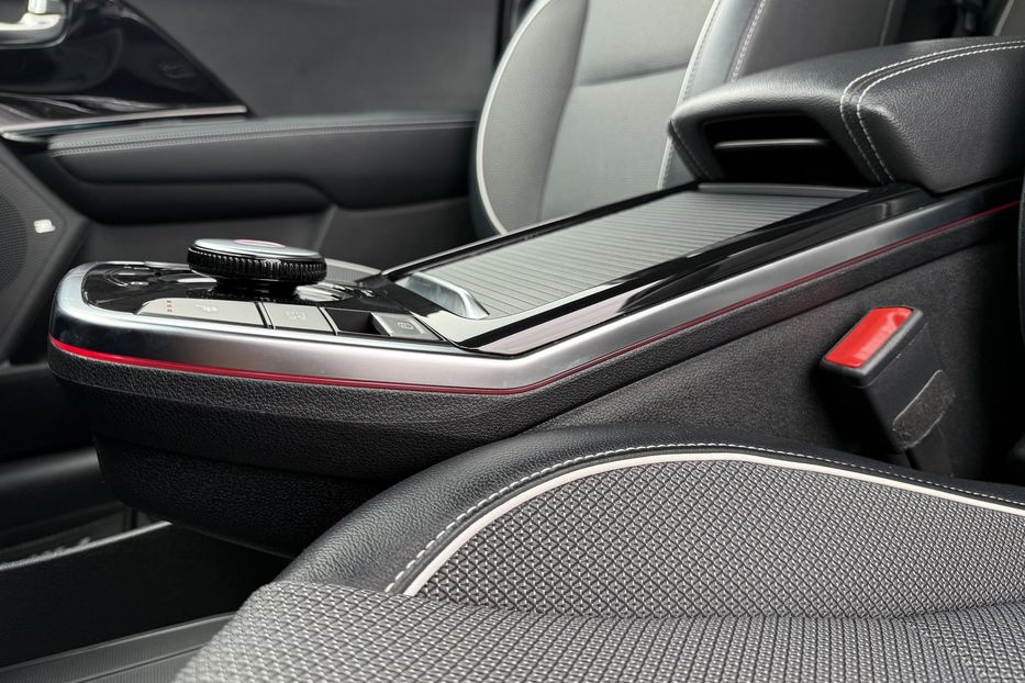 Продам Kia Niro 64кВтТепловийПідгрвсидінькерма 2022 года в Львове