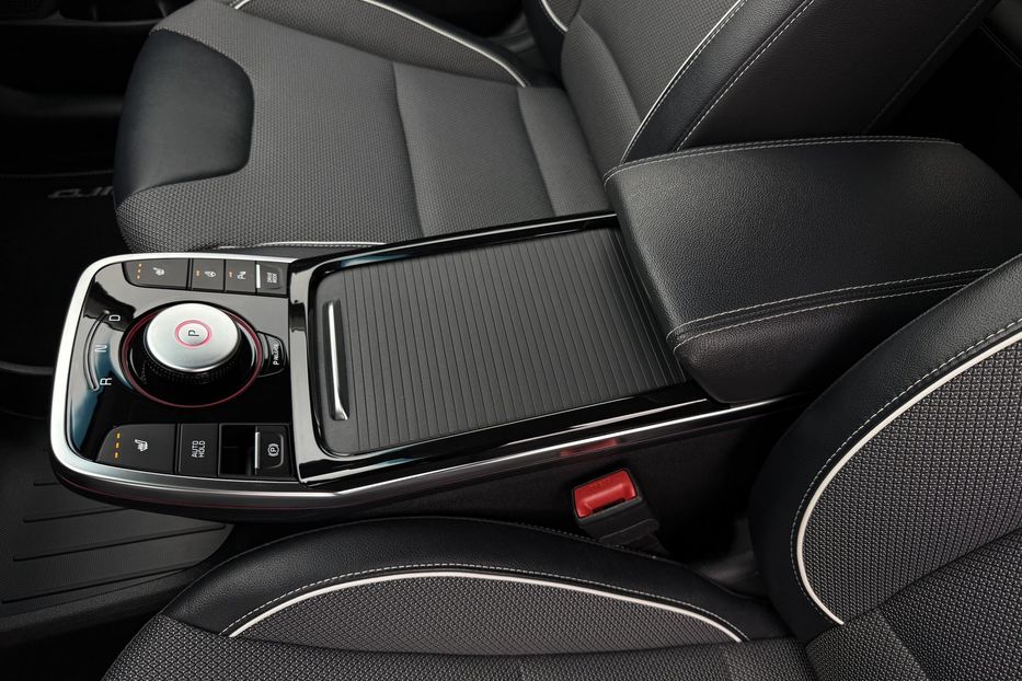 Продам Kia Niro 64кВтТепловийПідгрвсидінькерма 2022 года в Львове