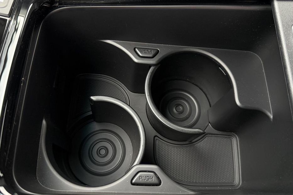 Продам Kia Niro 64кВтТепловийПідгрвсидінькерма 2022 года в Львове