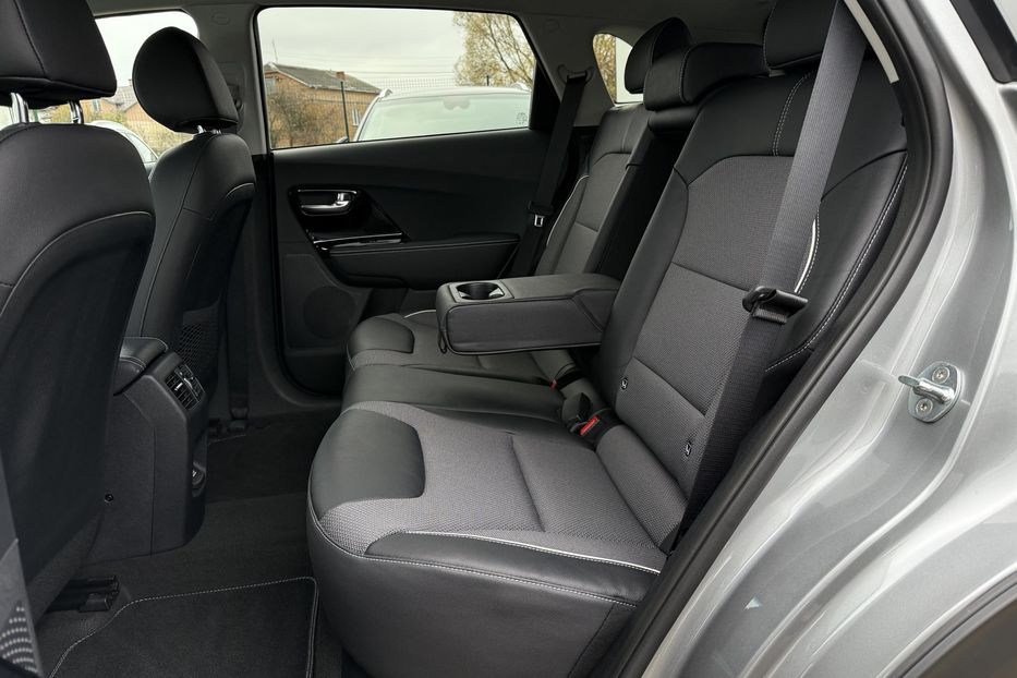 Продам Kia Niro 64кВтТепловийПідгрвсидінькерма 2022 года в Львове