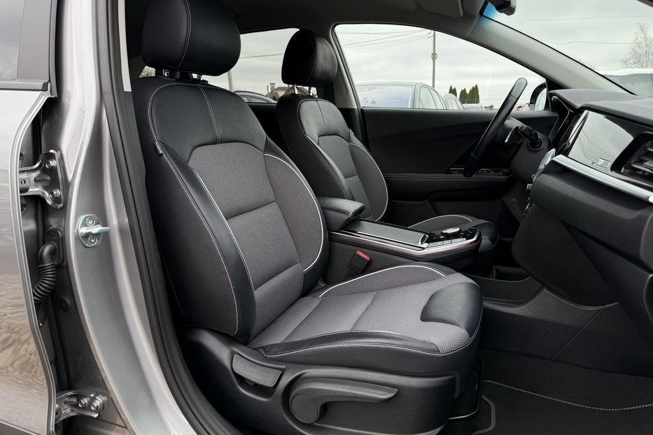 Продам Kia Niro 64кВтТепловийПідгрвсидінькерма 2022 года в Львове