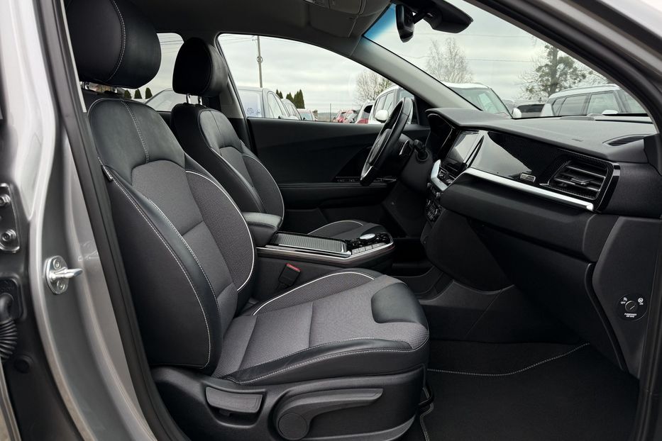Продам Kia Niro 64кВтТепловийПідгрвсидінькерма 2022 года в Львове