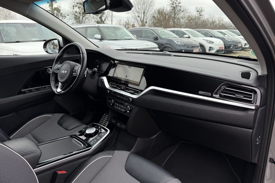 Продам Kia Niro 64кВтТепловийПідгрвсидінькерма 2022 года в Львове