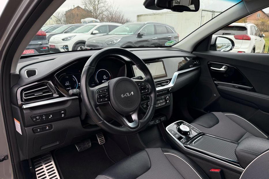 Продам Kia Niro 64кВтТепловийПідгрвсидінькерма 2022 года в Львове