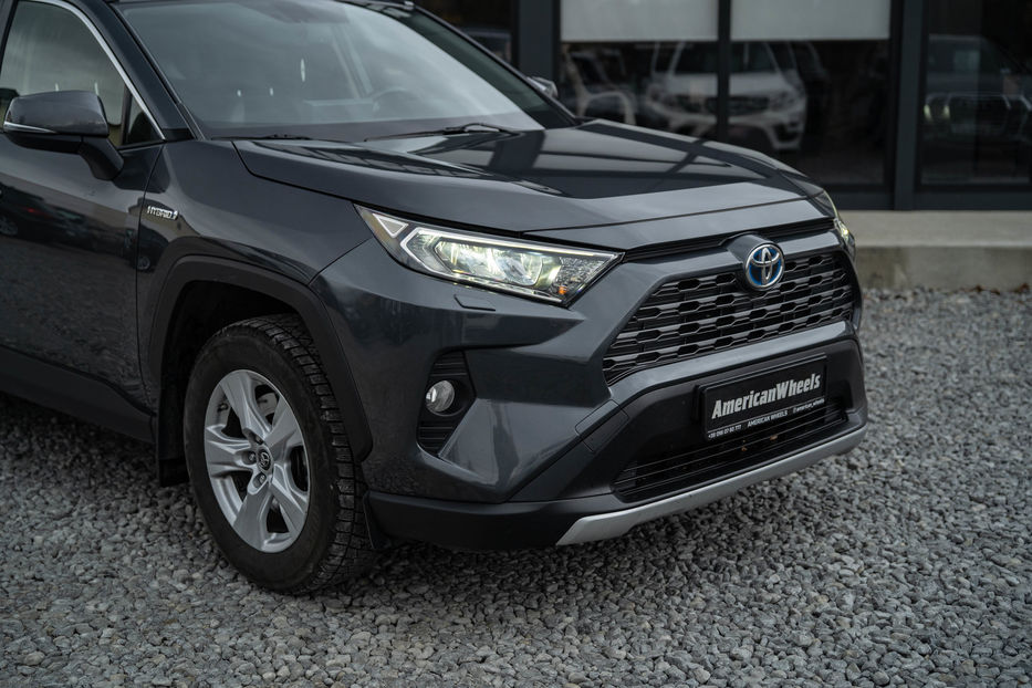 Продам Toyota Rav 4 Hybrid 2019 года в Черновцах