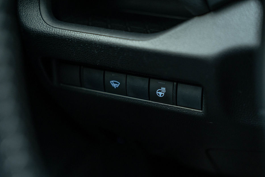 Продам Toyota Rav 4 Hybrid 2019 года в Черновцах