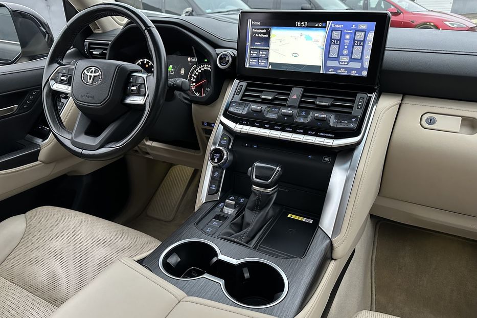 Продам Toyota Land Cruiser 300 Premium 70Anniversary 2021 года в Киеве
