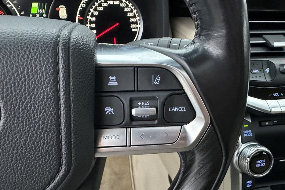 Продам Toyota Land Cruiser 300 Premium 70Anniversary 2021 года в Киеве