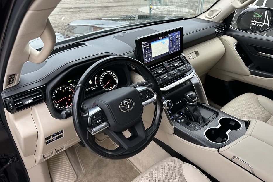 Продам Toyota Land Cruiser 300 Premium 70Anniversary 2021 года в Киеве