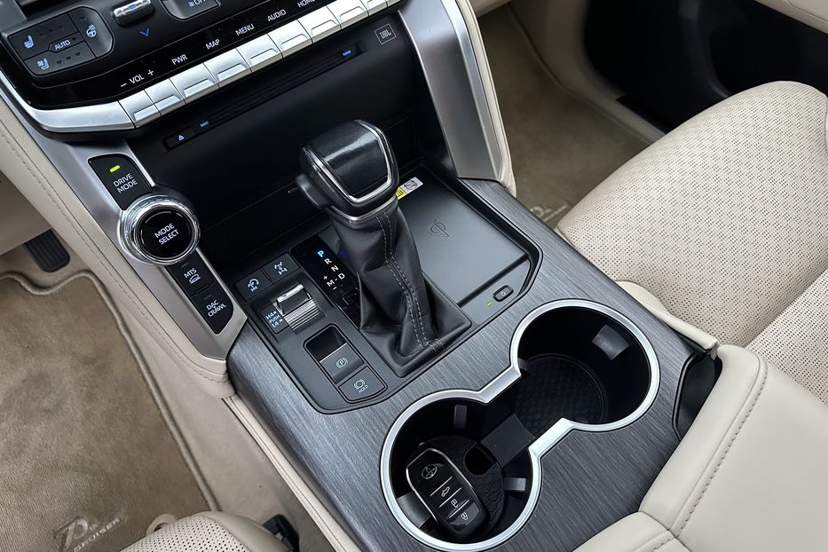 Продам Toyota Land Cruiser 300 Premium 70Anniversary 2021 года в Киеве