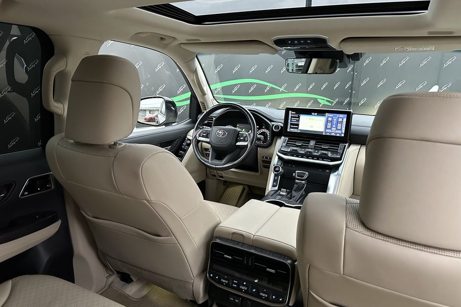 Продам Toyota Land Cruiser 300 Premium 70Anniversary 2021 года в Киеве