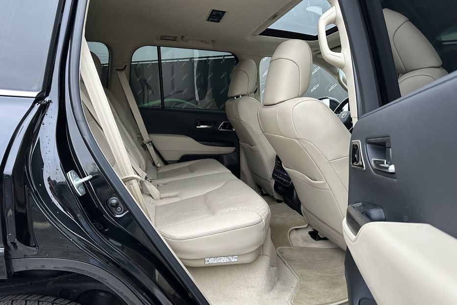 Продам Toyota Land Cruiser 300 Premium 70Anniversary 2021 года в Киеве