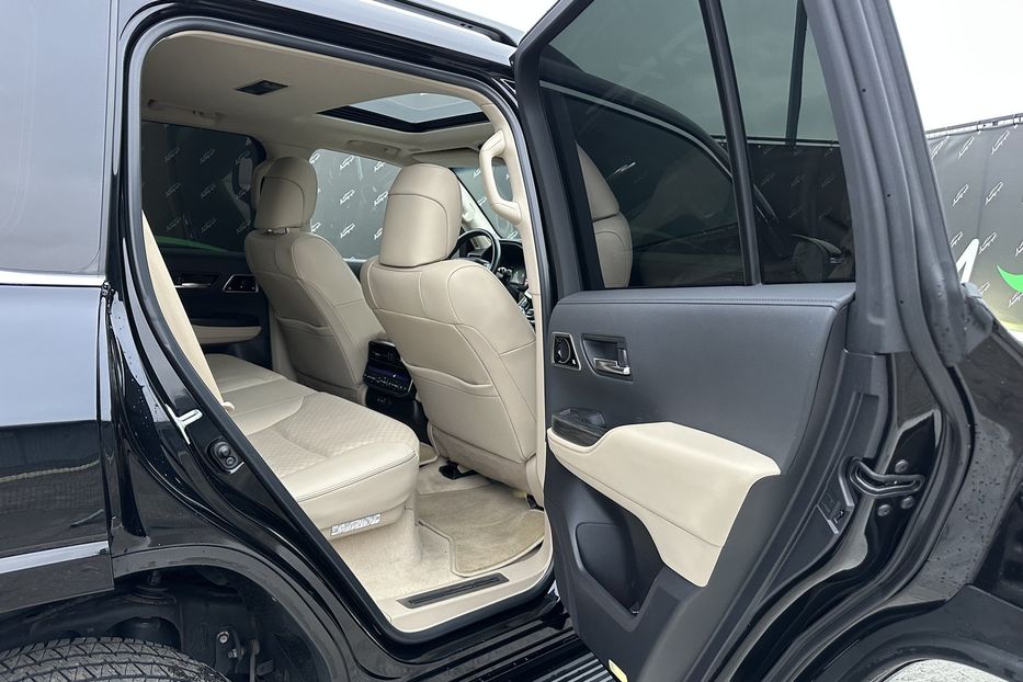 Продам Toyota Land Cruiser 300 Premium 70Anniversary 2021 года в Киеве