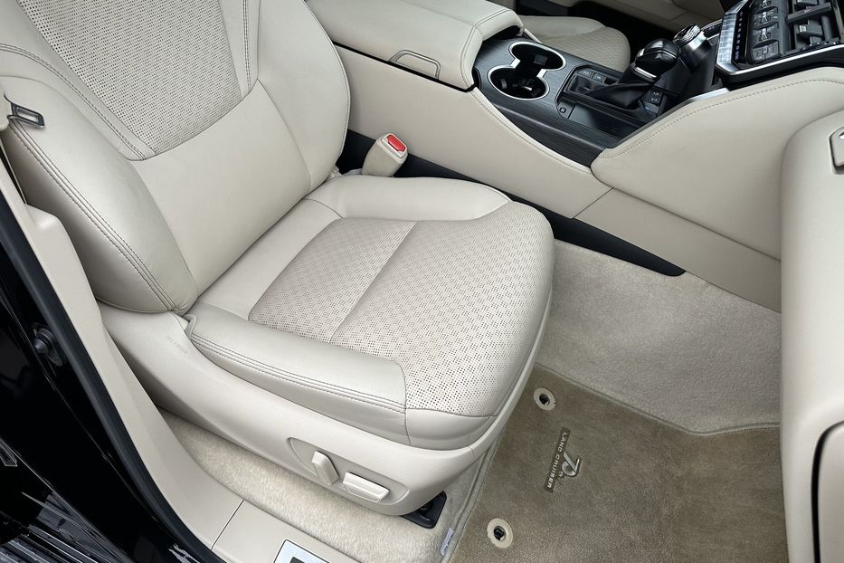 Продам Toyota Land Cruiser 300 Premium 70Anniversary 2021 года в Киеве