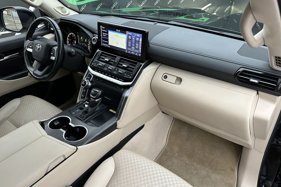 Продам Toyota Land Cruiser 300 Premium 70Anniversary 2021 года в Киеве