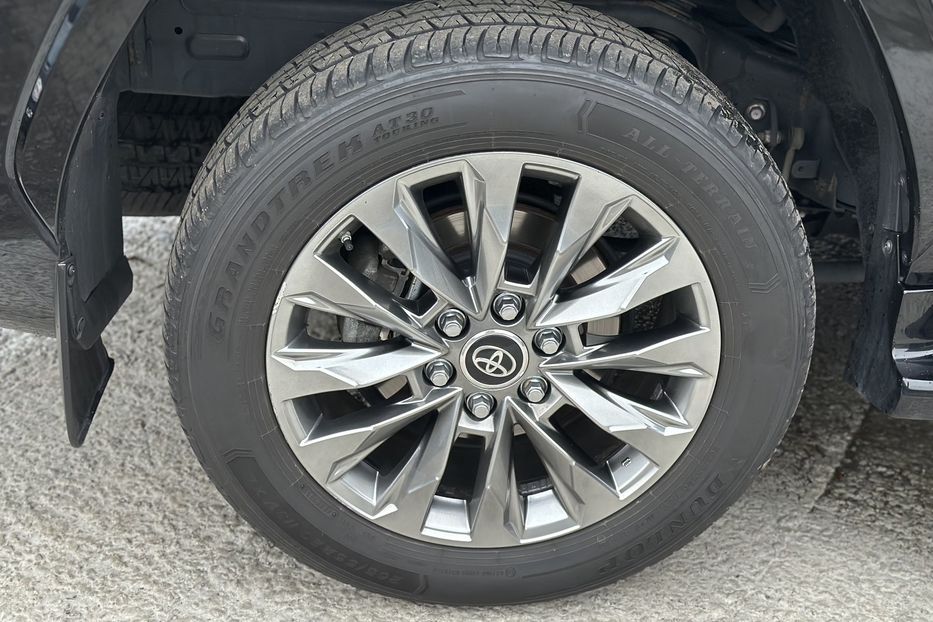 Продам Toyota Land Cruiser 300 Premium 70Anniversary 2021 года в Киеве