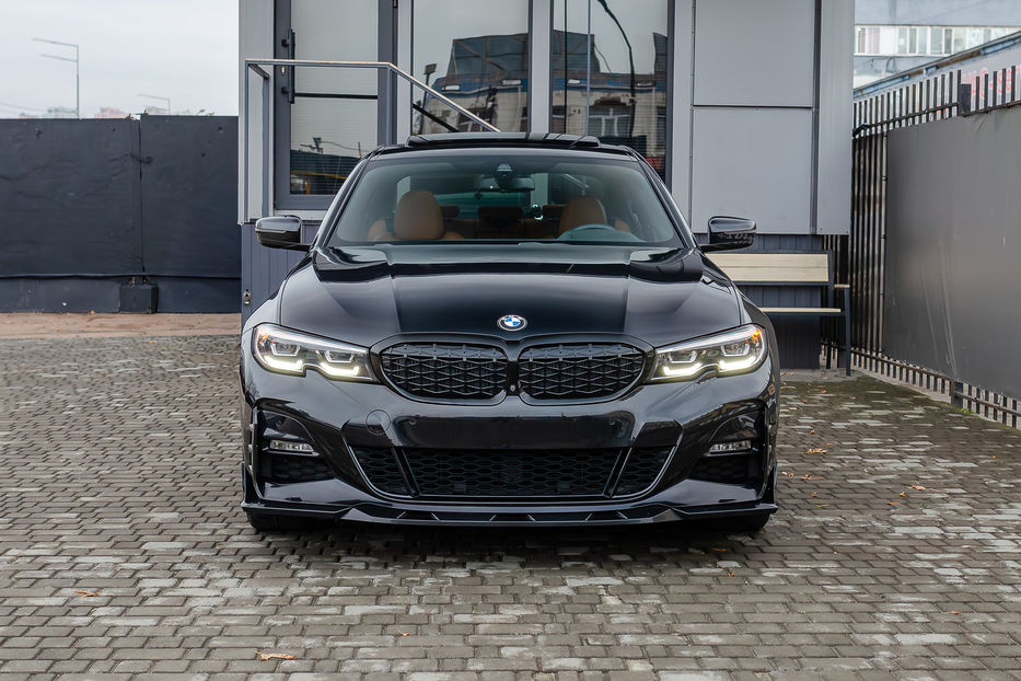 Продам BMW 330 Xdrive 2019 года в Киеве