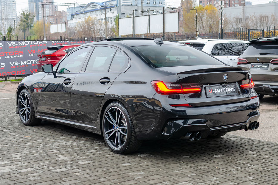 Продам BMW 330 Xdrive 2019 года в Киеве