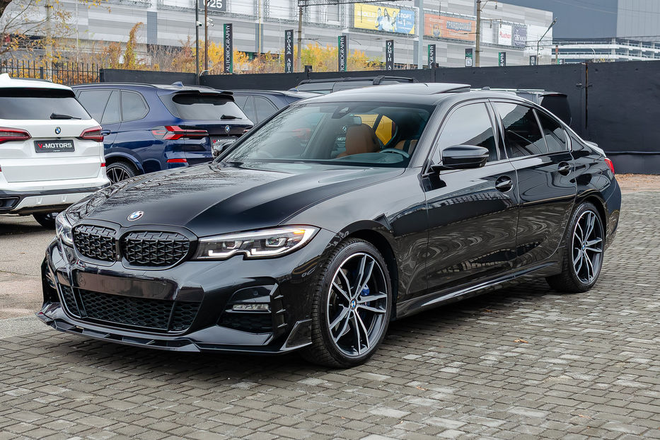Продам BMW 330 Xdrive 2019 года в Киеве
