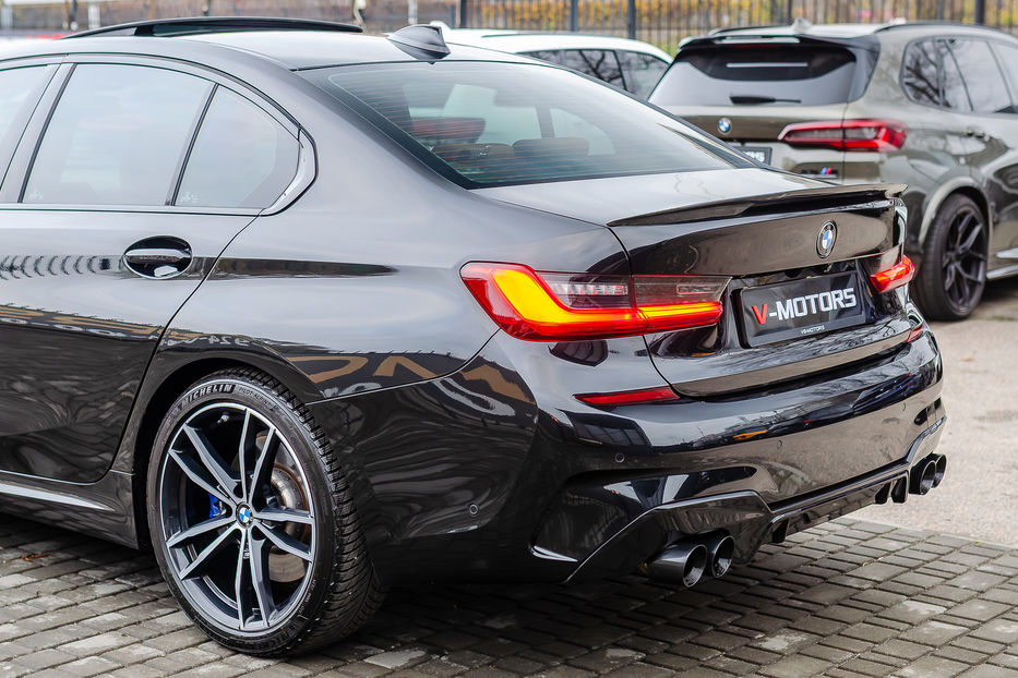 Продам BMW 330 Xdrive 2019 года в Киеве