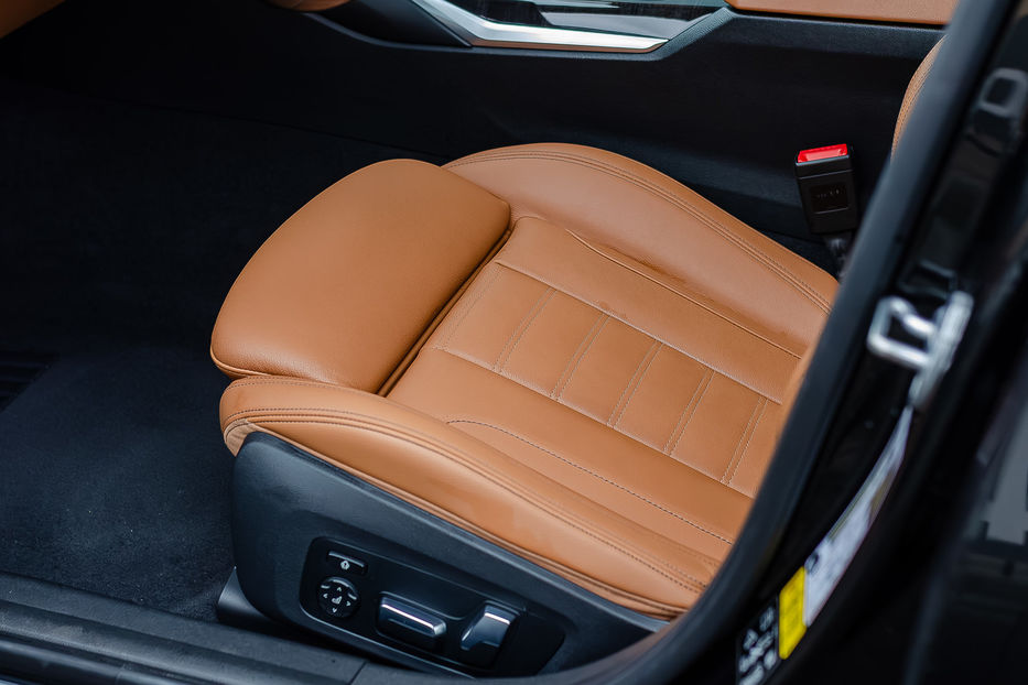 Продам BMW 330 Xdrive 2019 года в Киеве