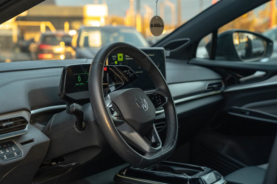 Продам Volkswagen ID.4 PRO 2023 года в Черновцах