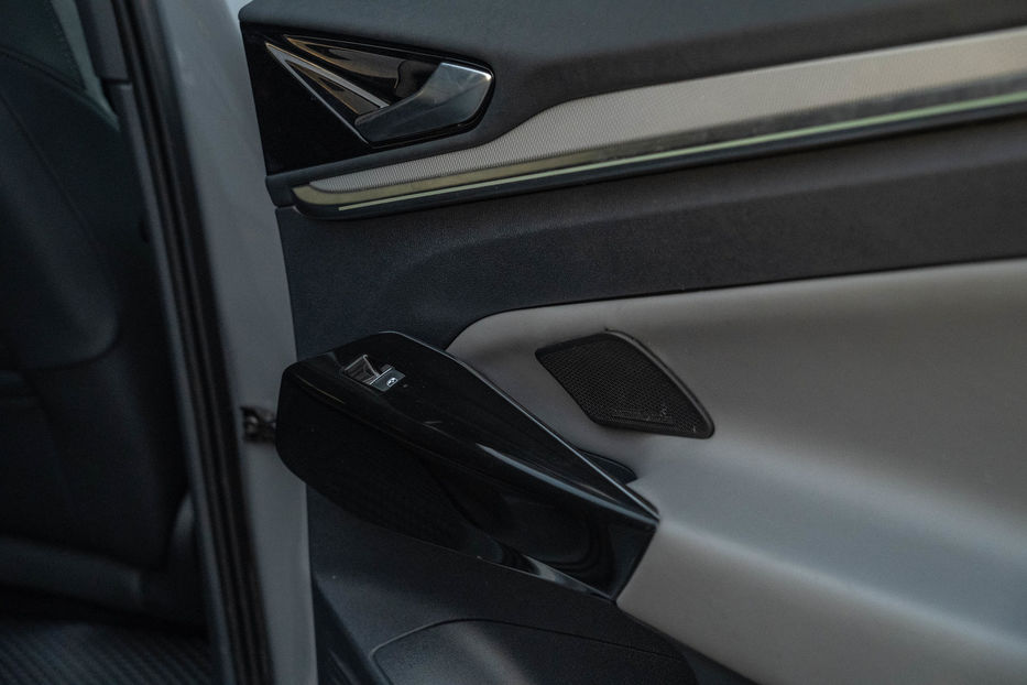 Продам Volkswagen ID.4 PRO 2023 года в Черновцах