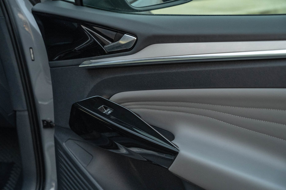 Продам Volkswagen ID.4 PRO 2023 года в Черновцах