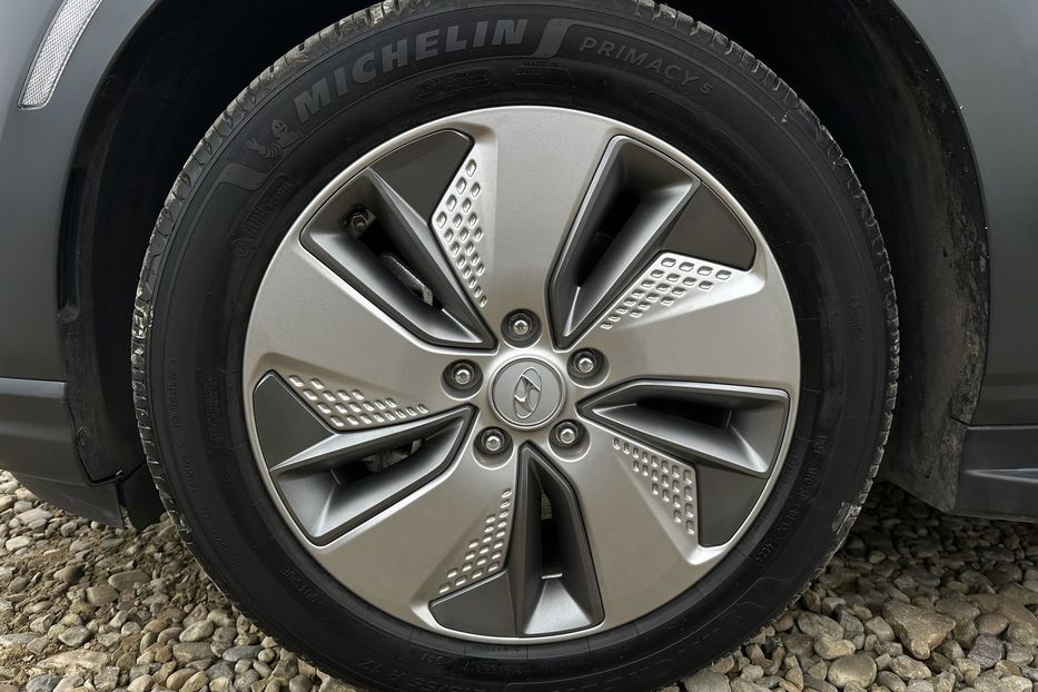 Продам Hyundai Kona 64kWhМакс.комплектація ЛЮК 2020 года в Львове