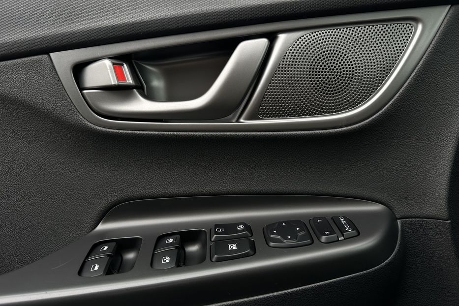 Продам Hyundai Kona 64kWhМакс.комплектація ЛЮК 2020 года в Львове