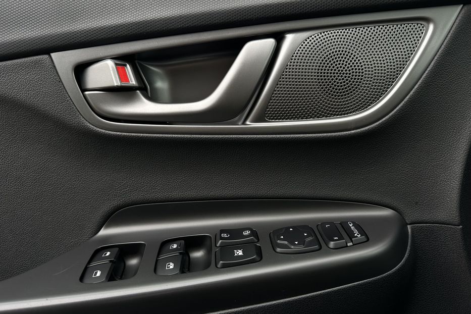 Продам Hyundai Kona 64kWhМакс.комплектація ЛЮК 2020 года в Львове