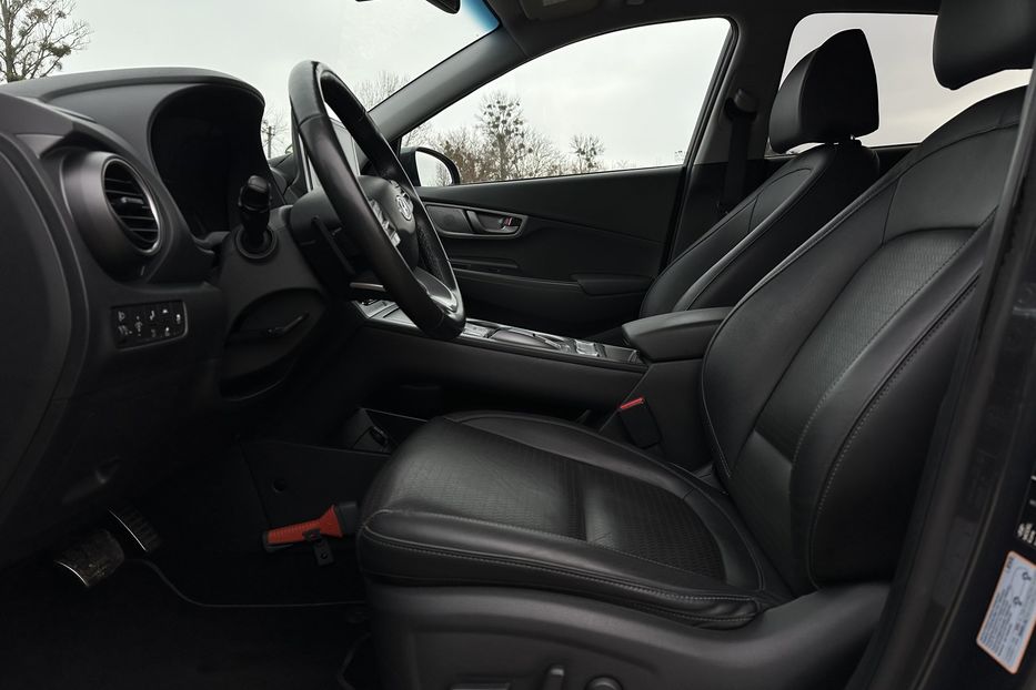 Продам Hyundai Kona 64kWhМакс.комплектація ЛЮК 2020 года в Львове