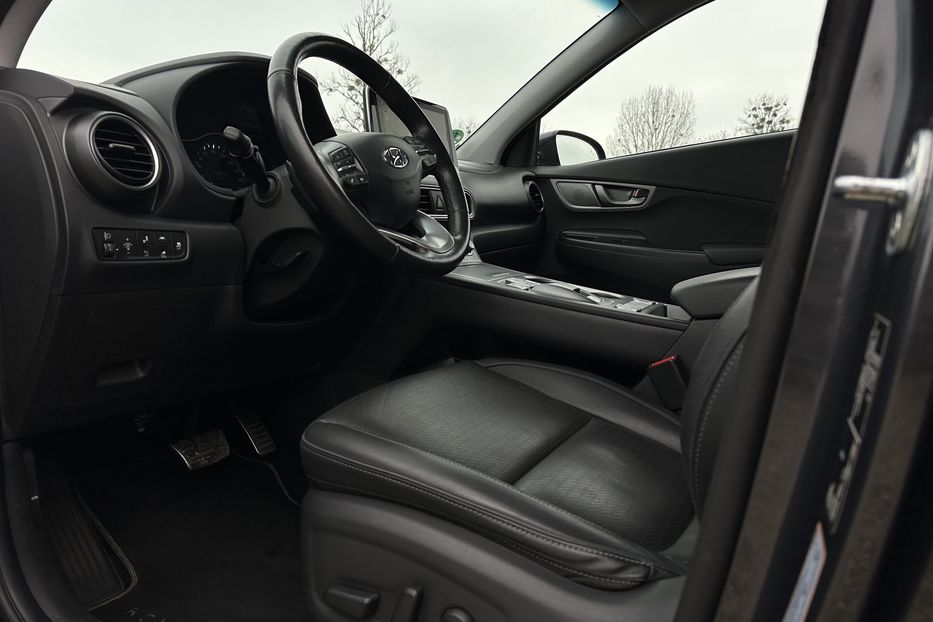 Продам Hyundai Kona 64kWhМакс.комплектація ЛЮК 2020 года в Львове