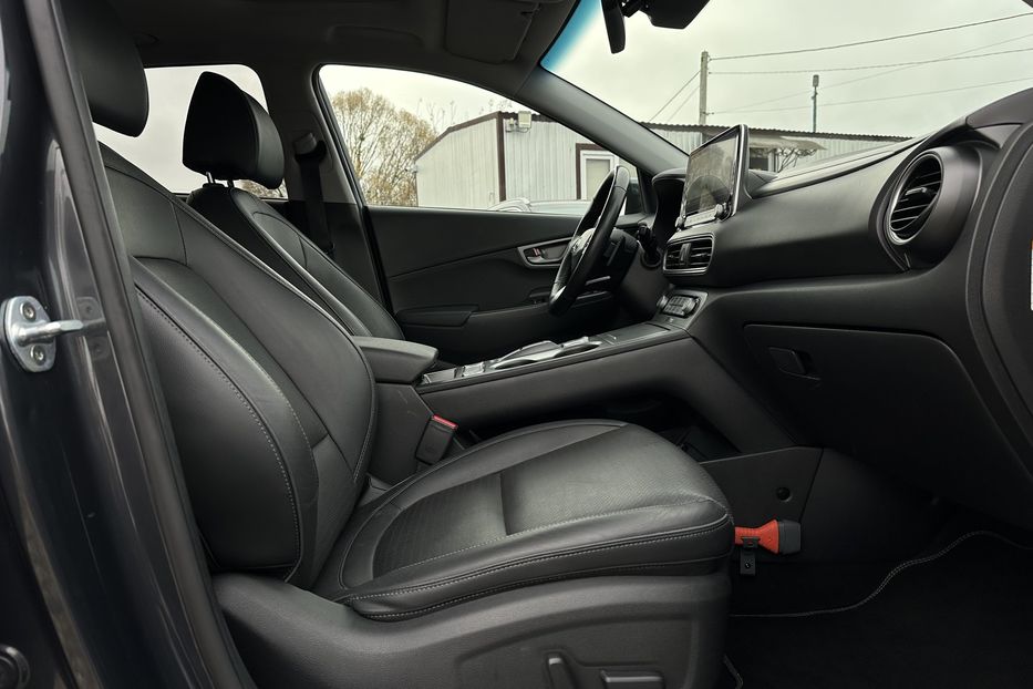 Продам Hyundai Kona 64kWhМакс.комплектація ЛЮК 2020 года в Львове
