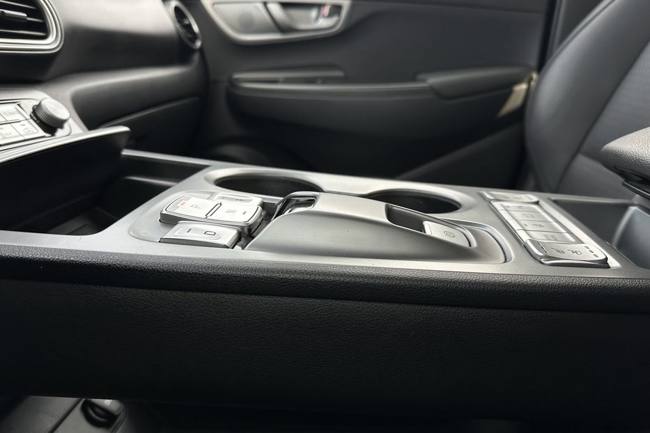 Продам Hyundai Kona 64kWhМакс.комплектація ЛЮК 2020 года в Львове