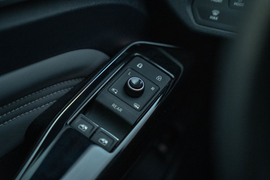 Продам Volkswagen ID.4 PRO 2023 года в Черновцах