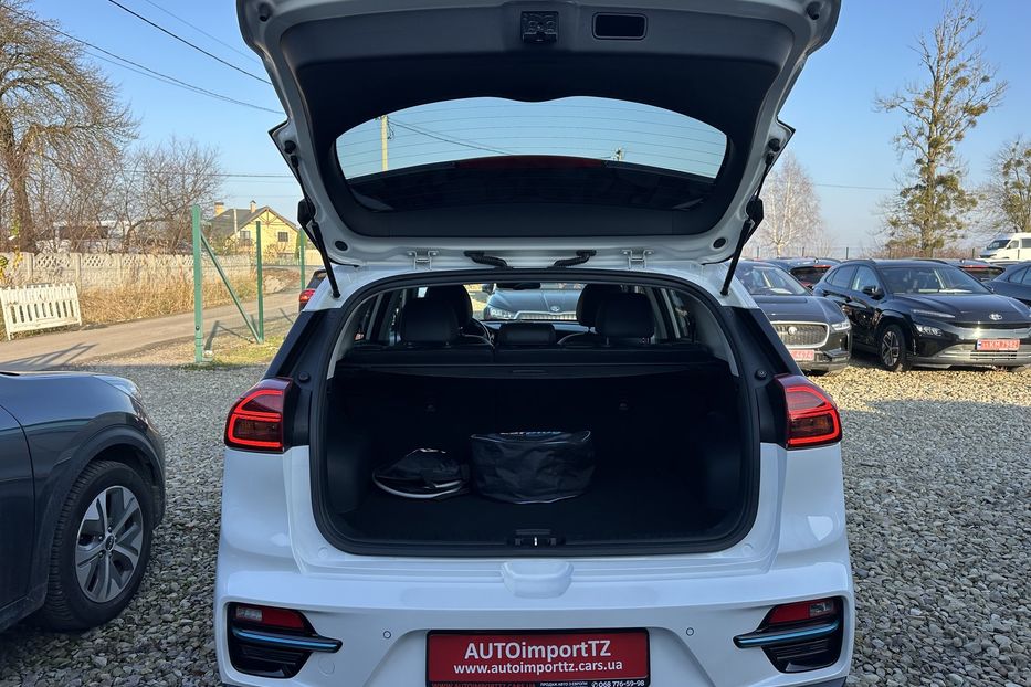 Продам Kia Niro 64 кВт Макс. комплектація 2022 года в Львове