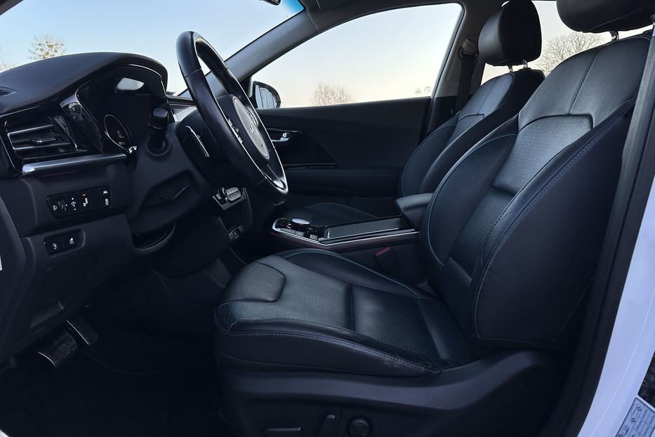 Продам Kia Niro 64 кВт Макс. комплектація 2022 года в Львове