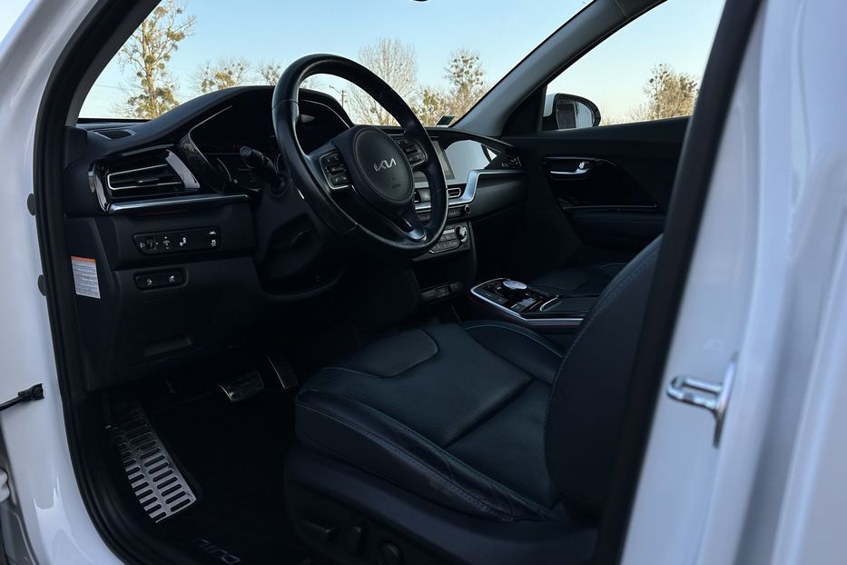 Продам Kia Niro 64 кВт Макс. комплектація 2022 года в Львове