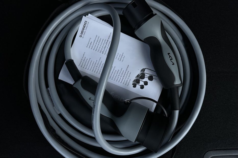 Продам Kia Niro 64 кВт Макс. комплектація 2022 года в Львове