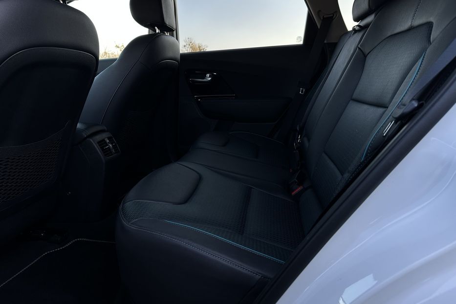 Продам Kia Niro 64 кВт Макс. комплектація 2022 года в Львове